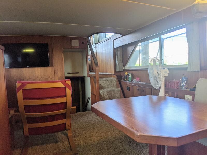 1986 Chris-Craft Constellation - Photo 42