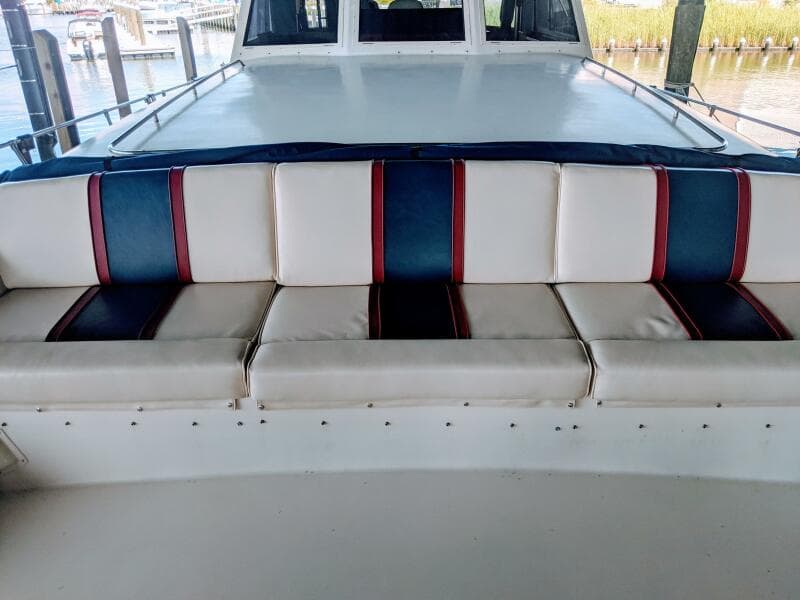 1986 Chris-Craft Constellation - Photo 67
