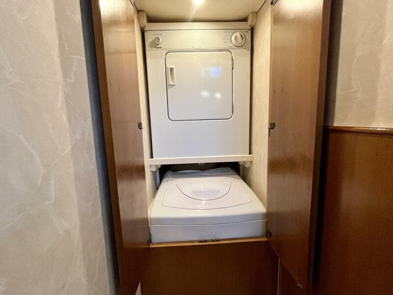 1999 Post 42 Convertible