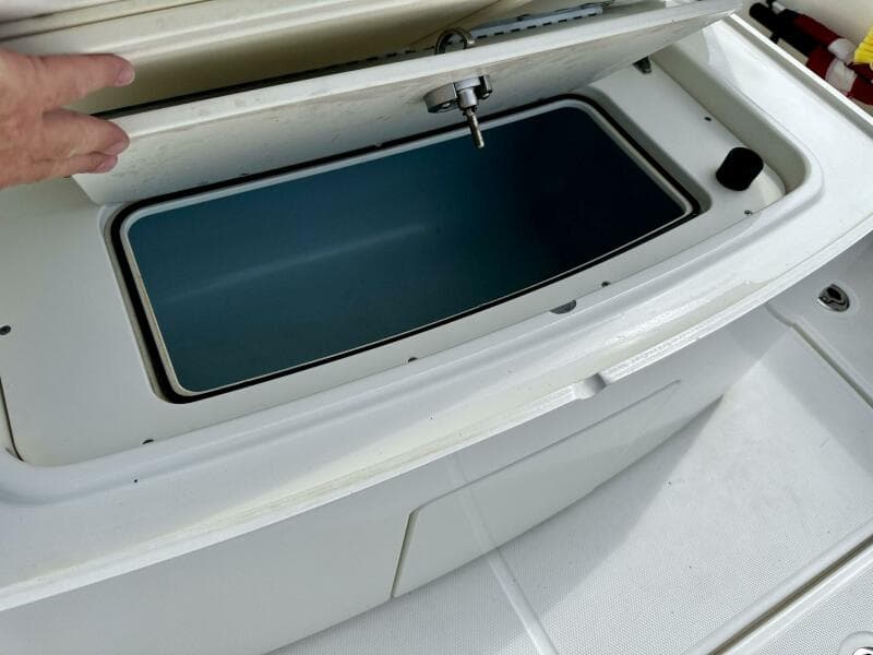 Boston Whaler 33 BOTTOMS UP - Aft 