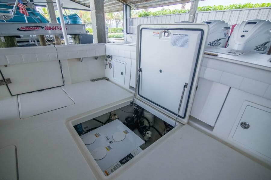 Regulator 41 - Miss Megan - Deck Equipment