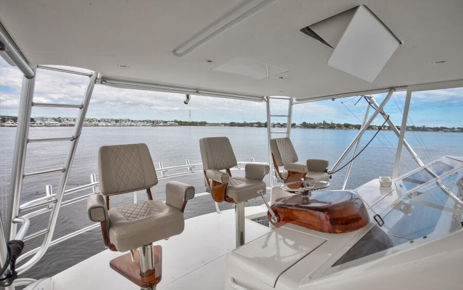 Viking 68 - Mobster - Helm Seats