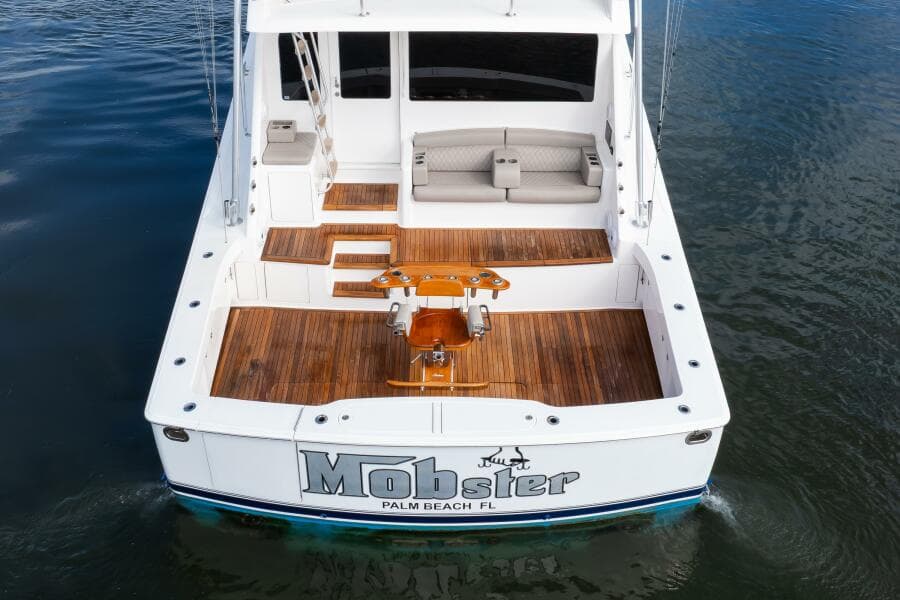 Viking 68 - Mobster - Cockpit