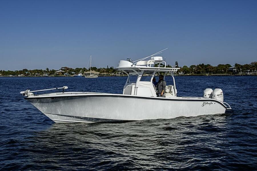 2021 Yellowfin 32 Offshore