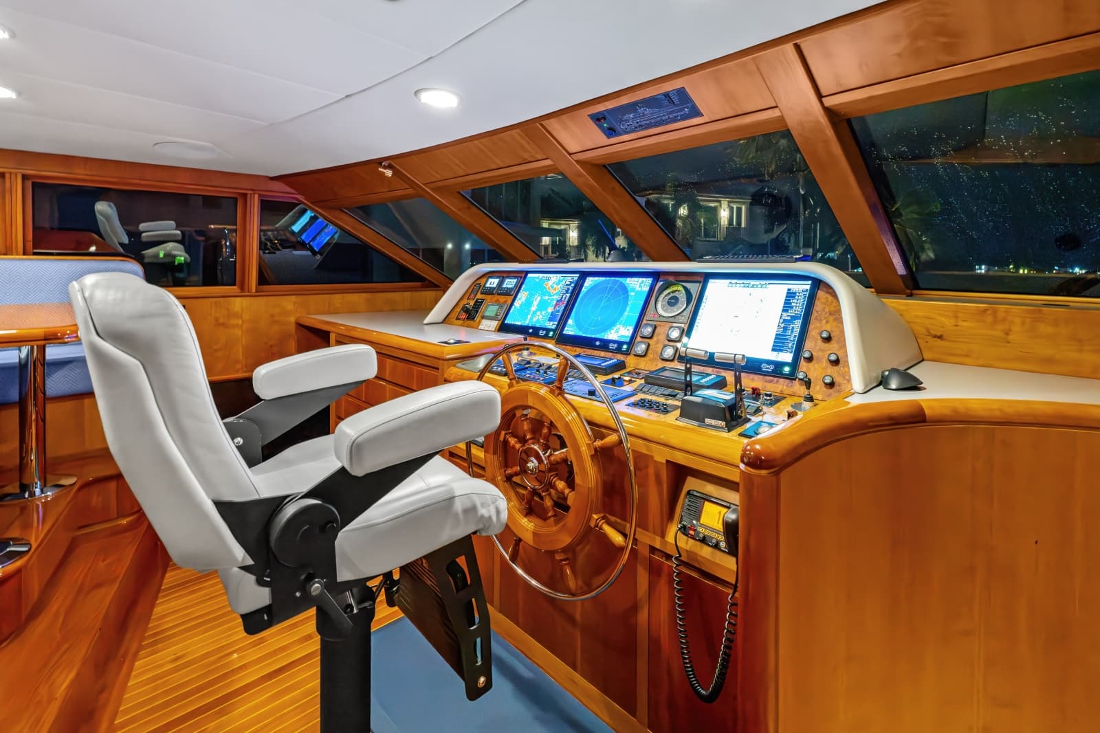 1998 Burger Raised Pilothouse - Photo 16
