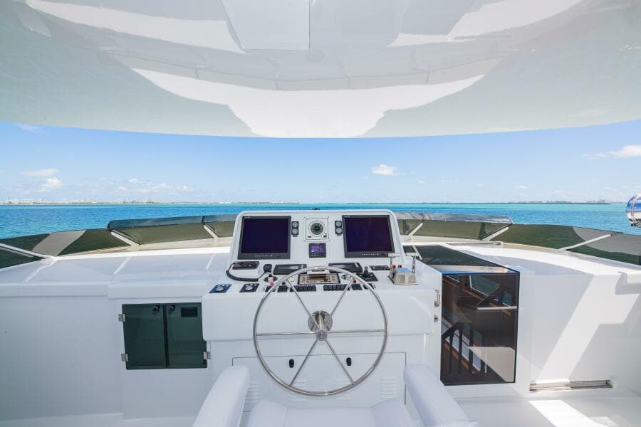 1998 Burger Raised Pilothouse