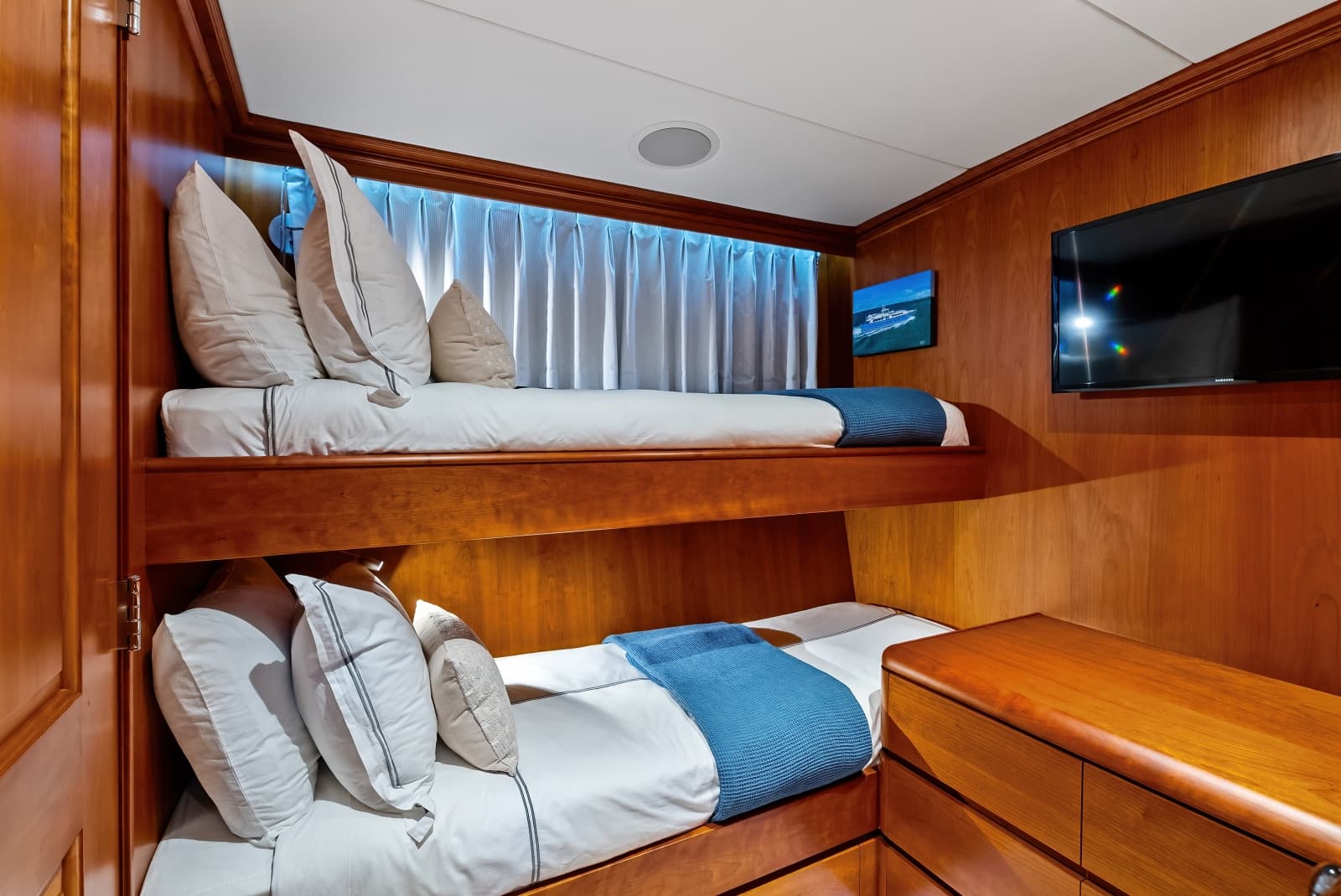 1998 Burger Raised Pilothouse - Photo 36
