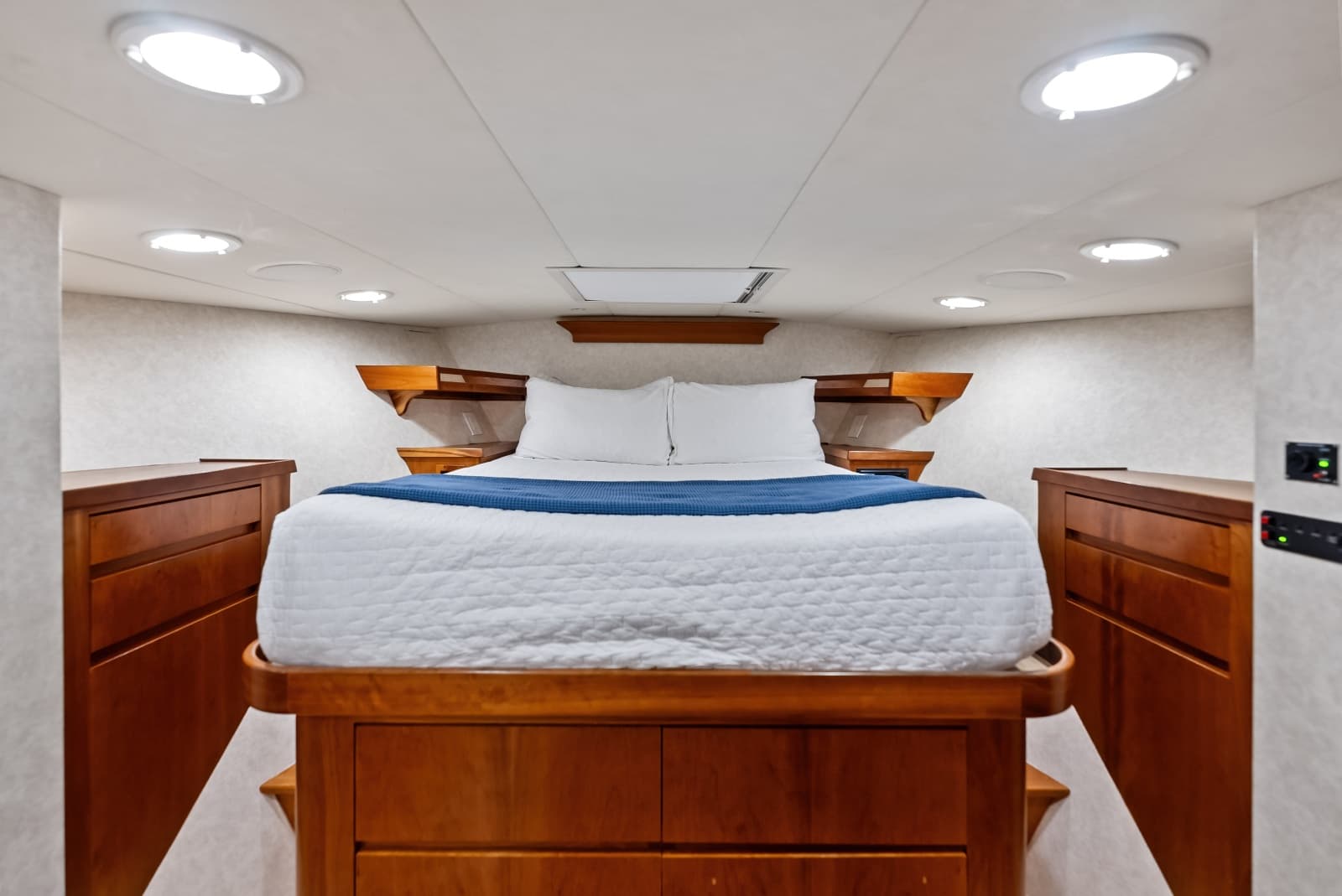 1998 Burger Raised Pilothouse - Photo 32