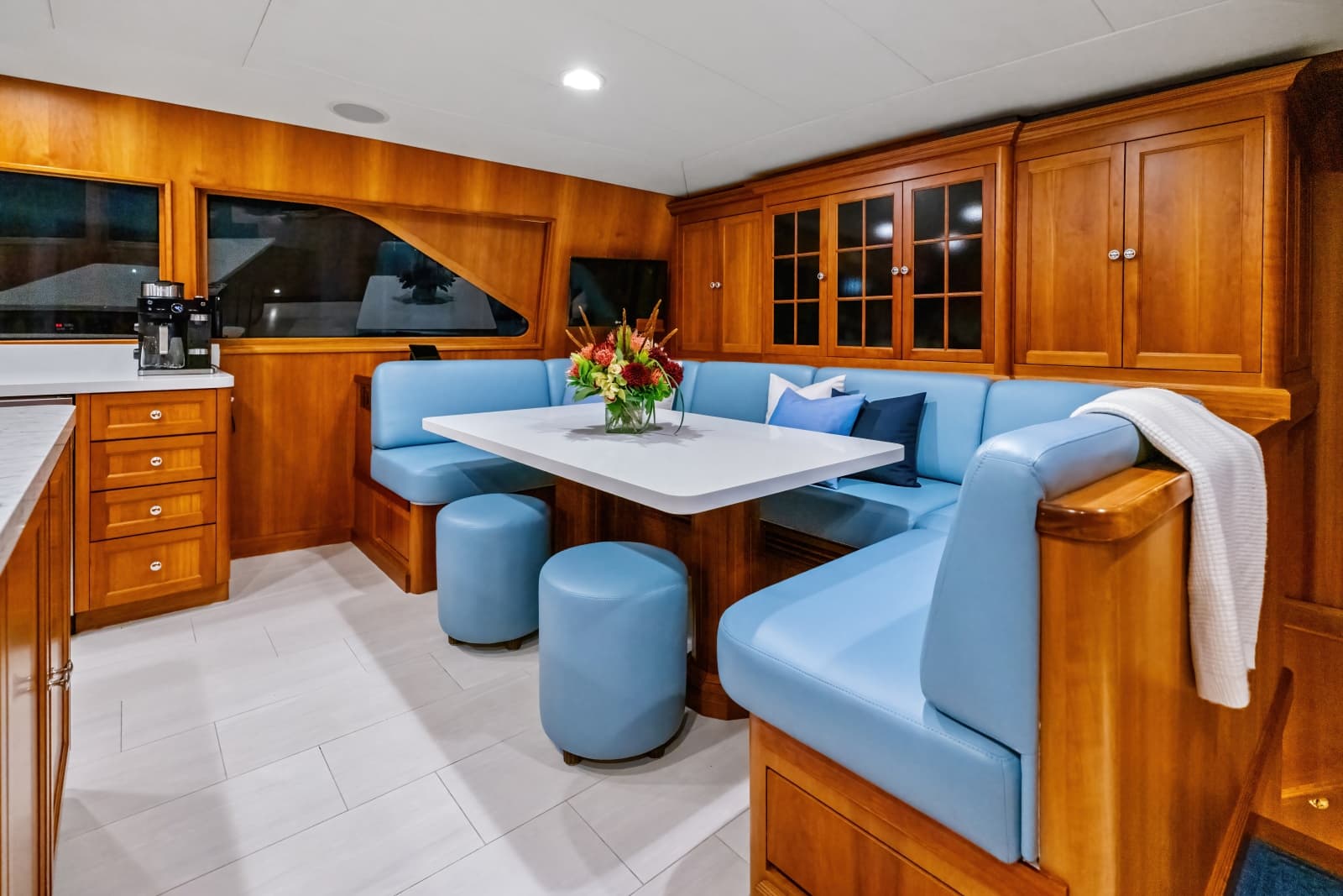 1998 Burger Raised Pilothouse - Photo 12