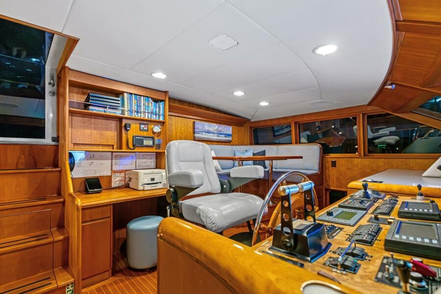 1998 Burger Raised Pilothouse