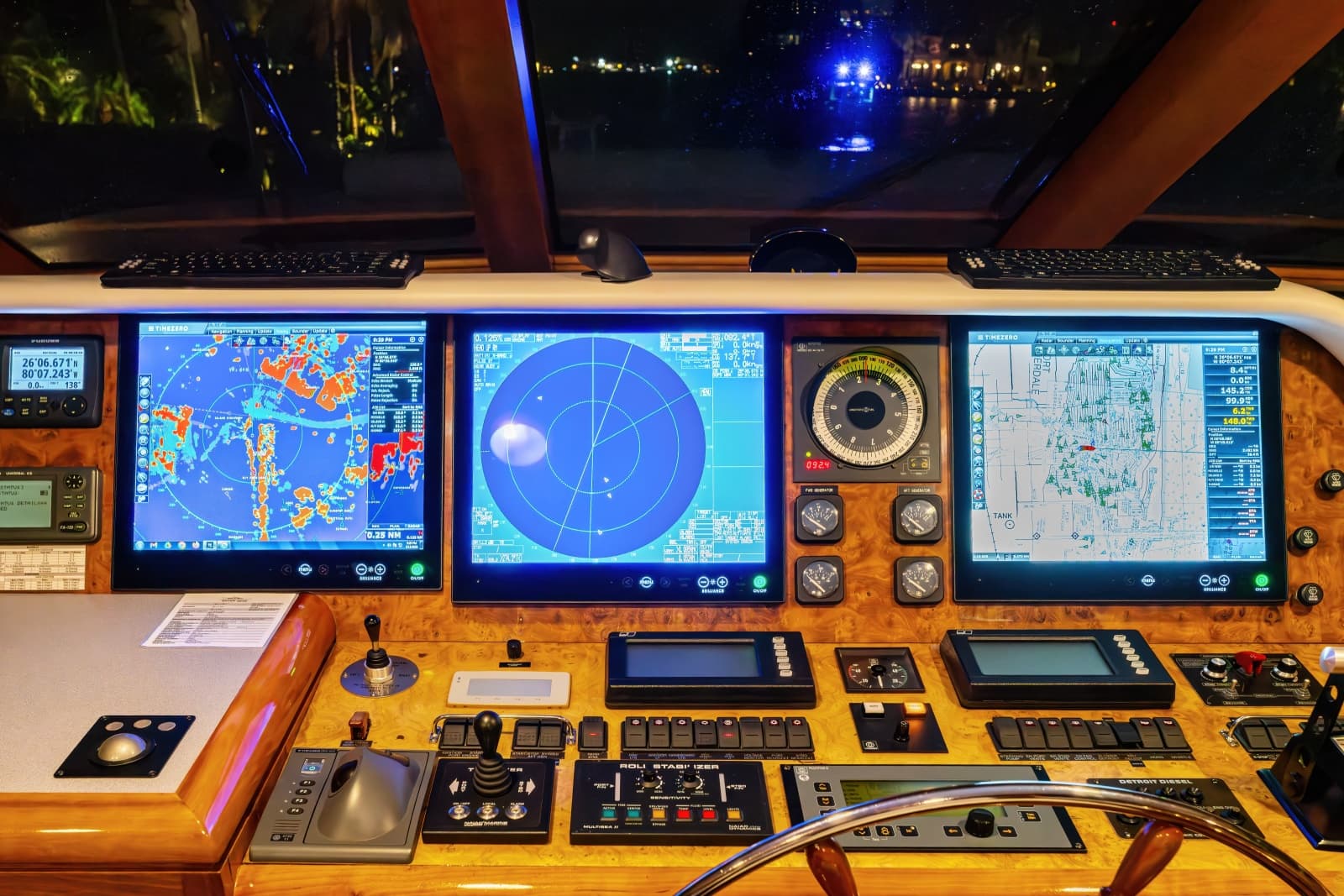 1998 Burger Raised Pilothouse - Photo 17