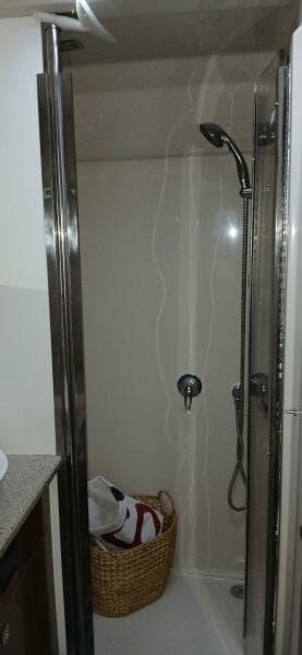 2014 Cruisers Yachts 