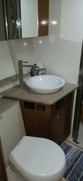 2014 Cruisers Yachts 