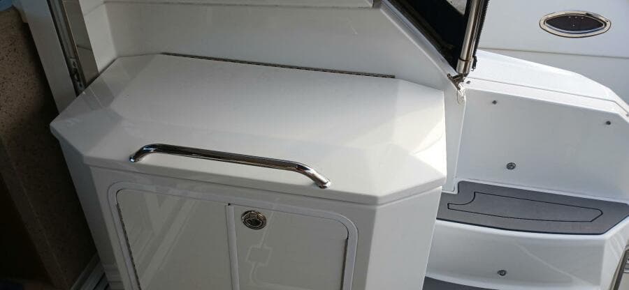 2014 Cruisers Yachts 