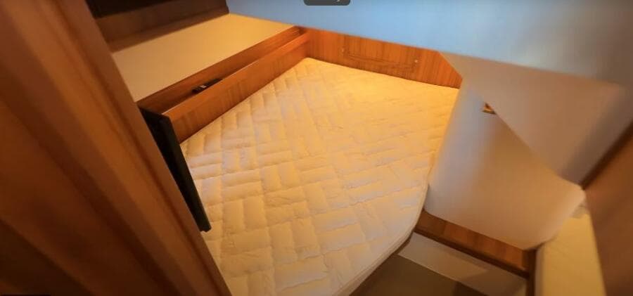 2025 Targa 37 Flybridge