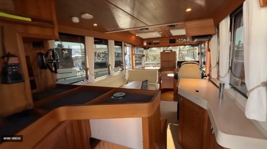 2025 Targa 37 Flybridge