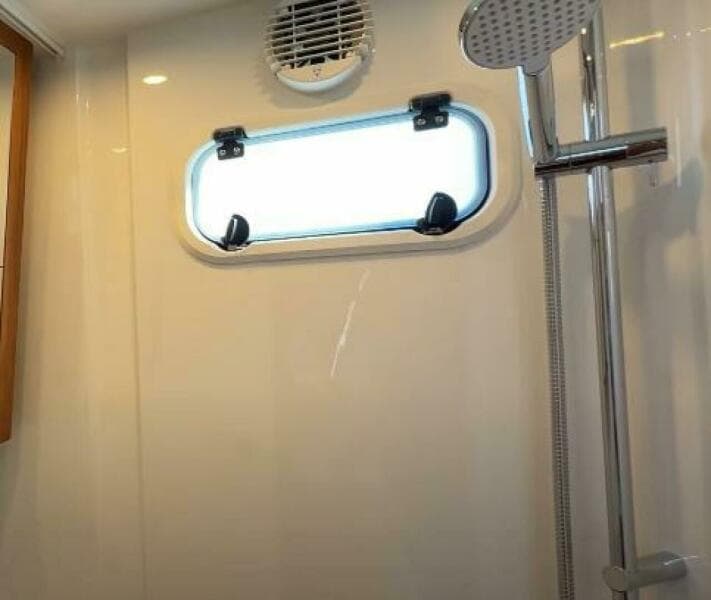 2025 Targa 37 Flybridge