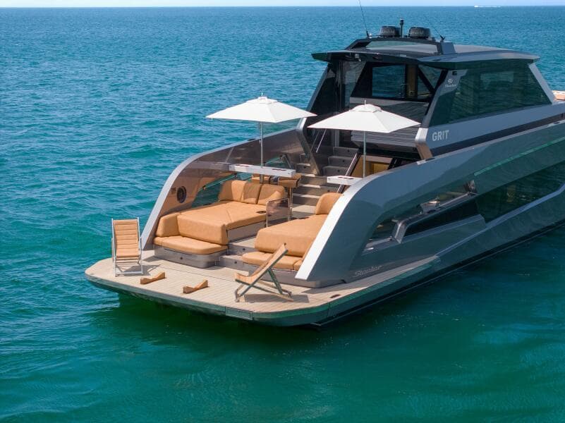 2025 Steeler Bronson 67 Beachclub