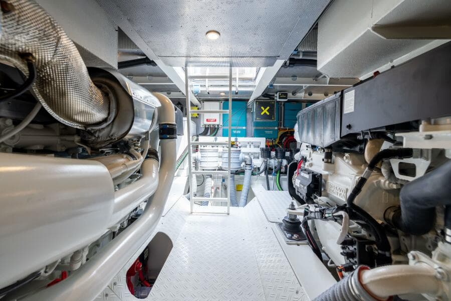 2025 Steeler Bronson 67 Beachclub