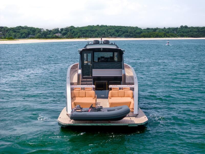 2025 Steeler Bronson 67 Beachclub