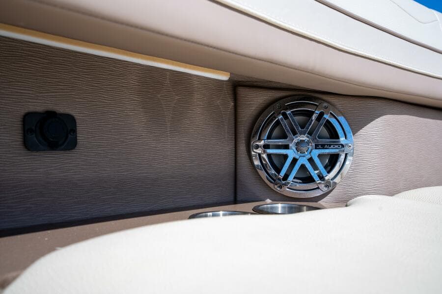 2018 Formula 350 Crossover Bowrider OB