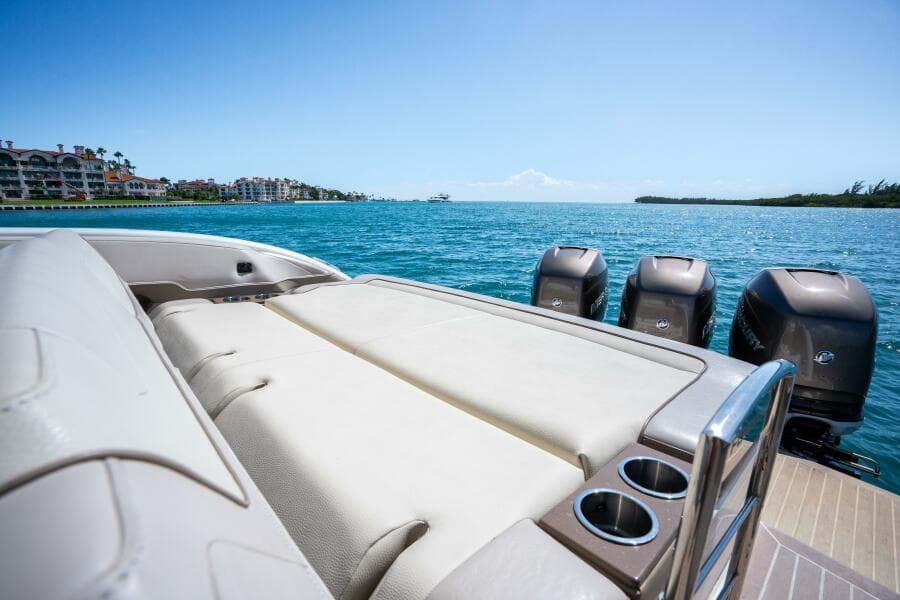 2018 Formula 350 Crossover Bowrider OB