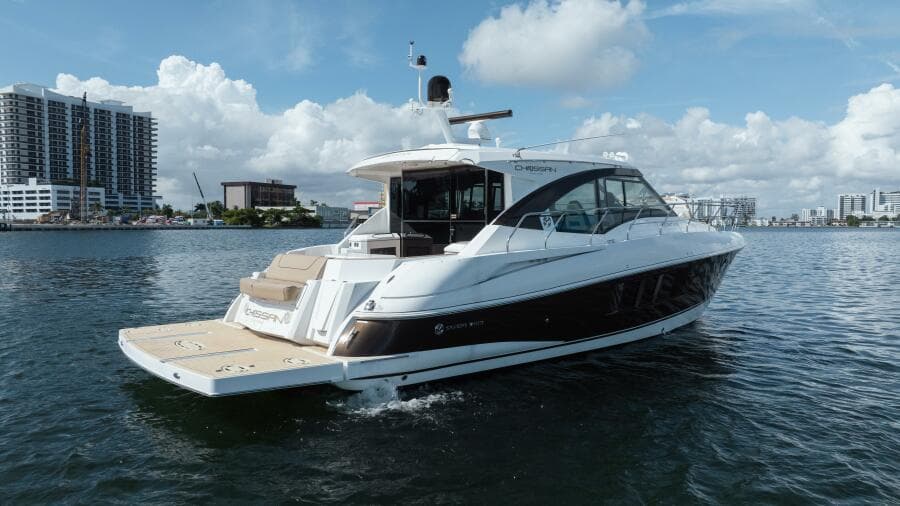 2016 Cruisers Yachts 45 Cantius