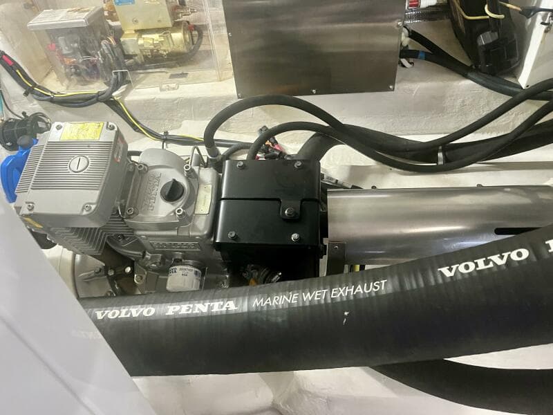 2016 Cruisers Yachts 45 Cantius