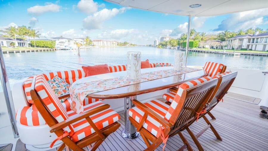 2004 Lazzara Yachts 80 SL