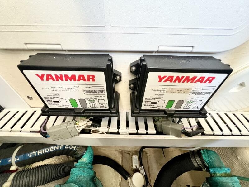 2006 Sabre 38 Hard Top Express