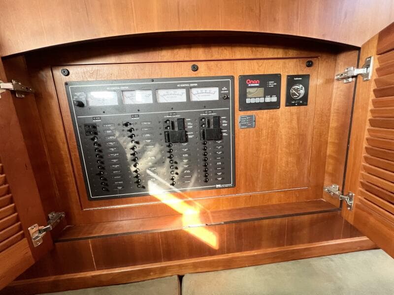 2006 Sabre 38 Hard Top Express