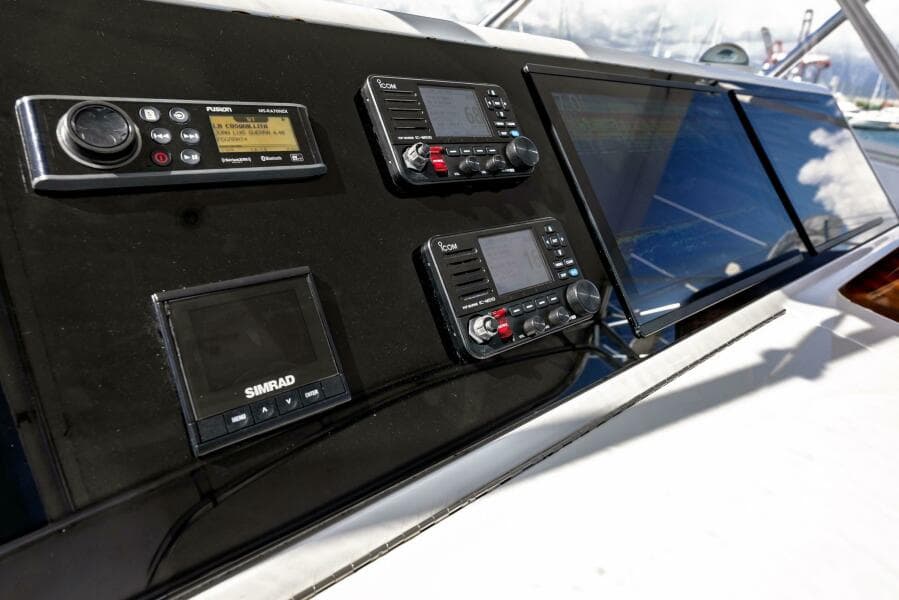 2005 Hatteras 50 Convertible