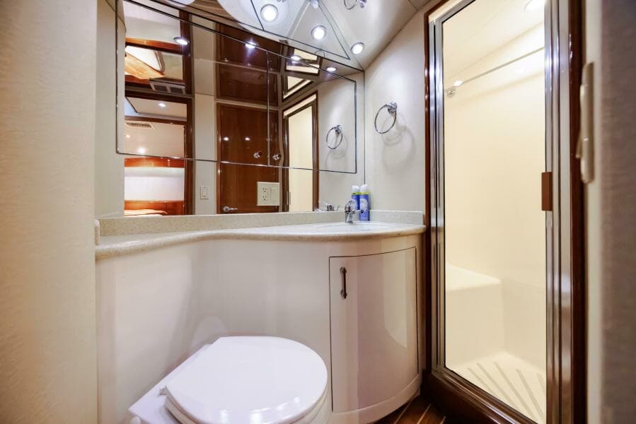 2005 Hatteras 50 Convertible