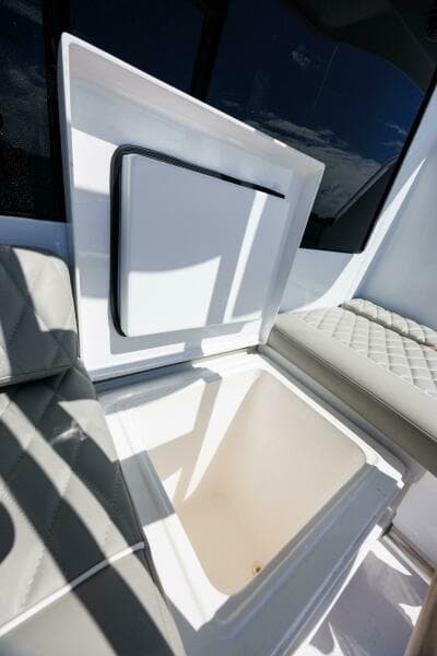 2005 Hatteras 50 Convertible