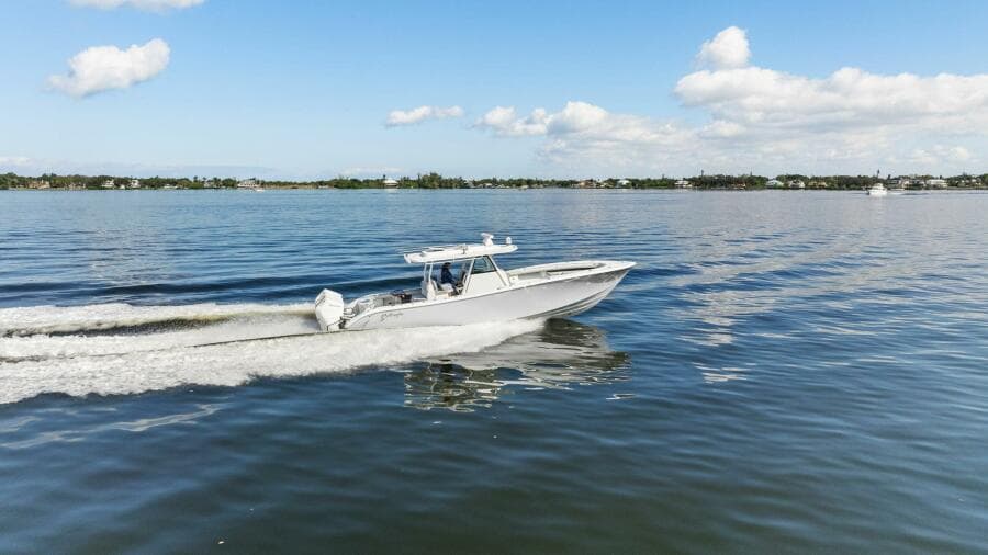 2023 Yellowfin 39 Offshore