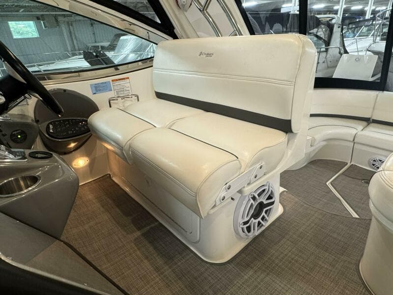 2005 Cruisers Yachts 420 Express