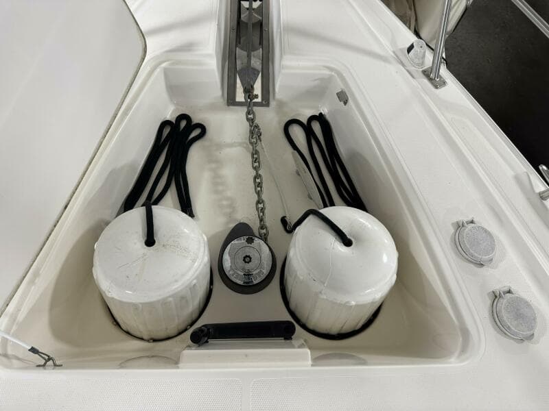 2005 Cruisers Yachts 420 Express