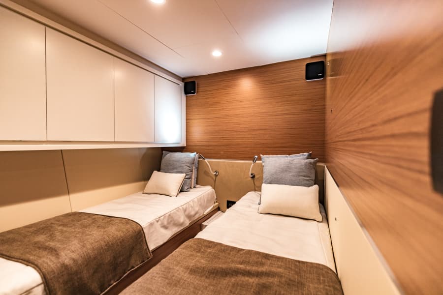 2020 Bertram 61 Convertible - Photo 33
