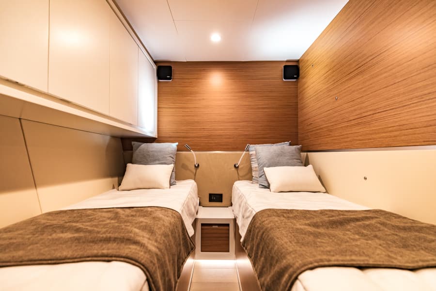 2020 Bertram 61 Convertible - Photo 32
