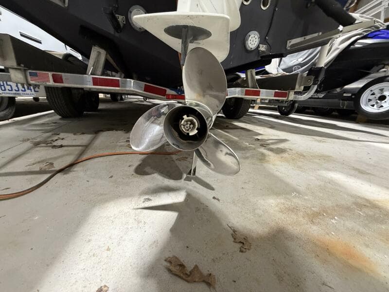 2016 Everglades 230 Center Console