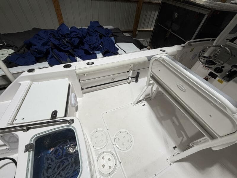 2016 Everglades 230 Center Console