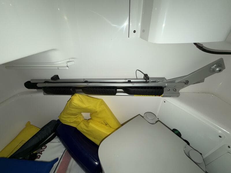 2016 Everglades 230 Center Console