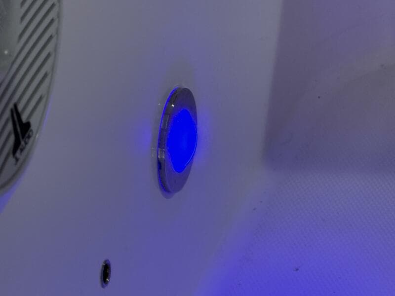 2016 Everglades 230 Center Console