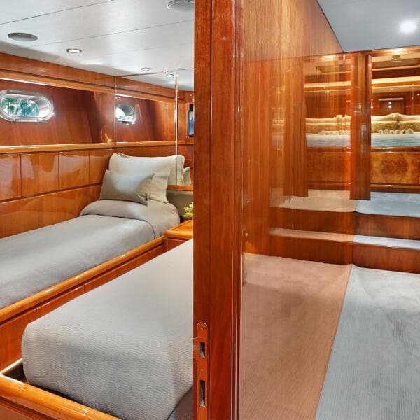 2003 Hargrave Sky Lounge