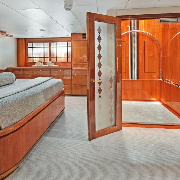 2003 Hargrave Sky Lounge