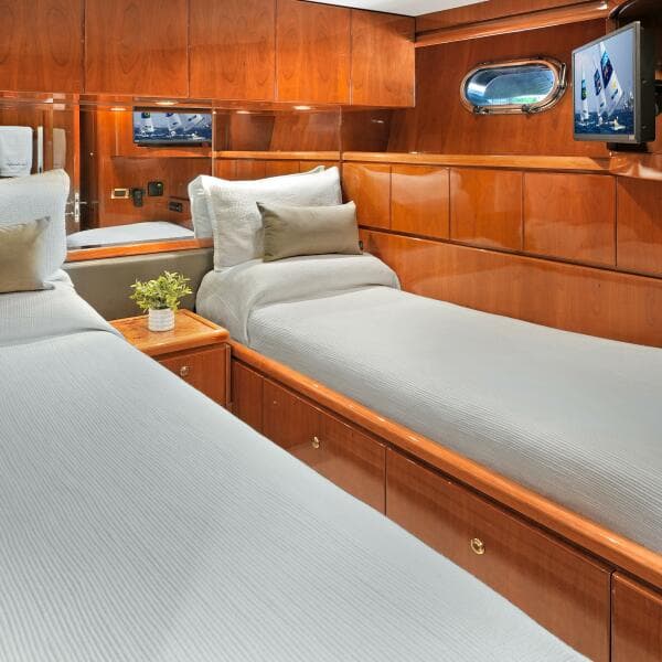 2003 Hargrave Sky Lounge