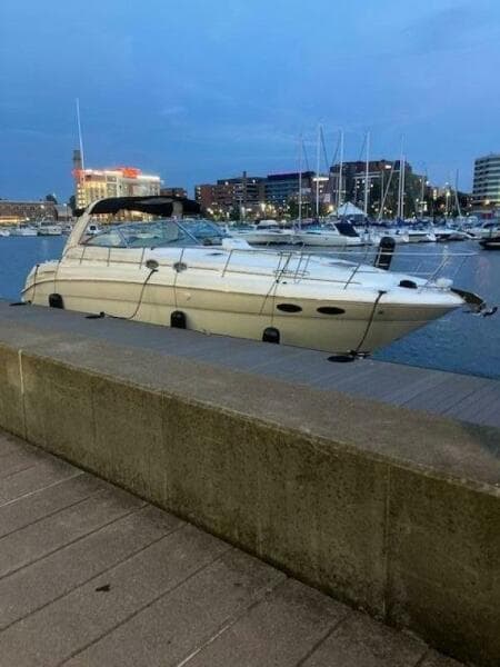 2001 Sea Ray 380 Sundancer