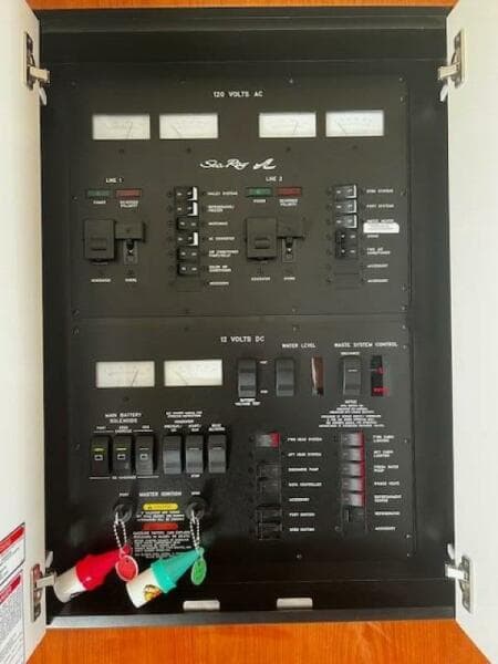 2001 Sea Ray 380 Sundancer