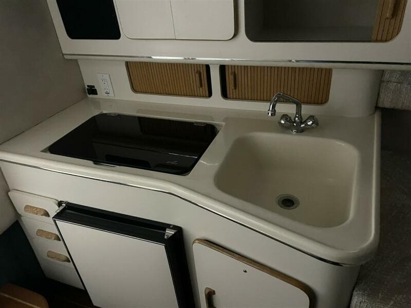 1993 Sea Ray 300 Weekender