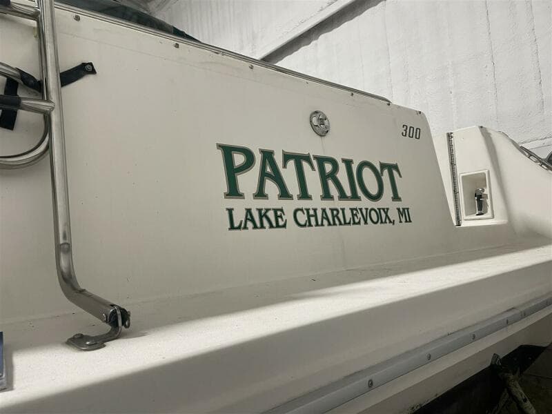 1993 Sea Ray 300 Weekender